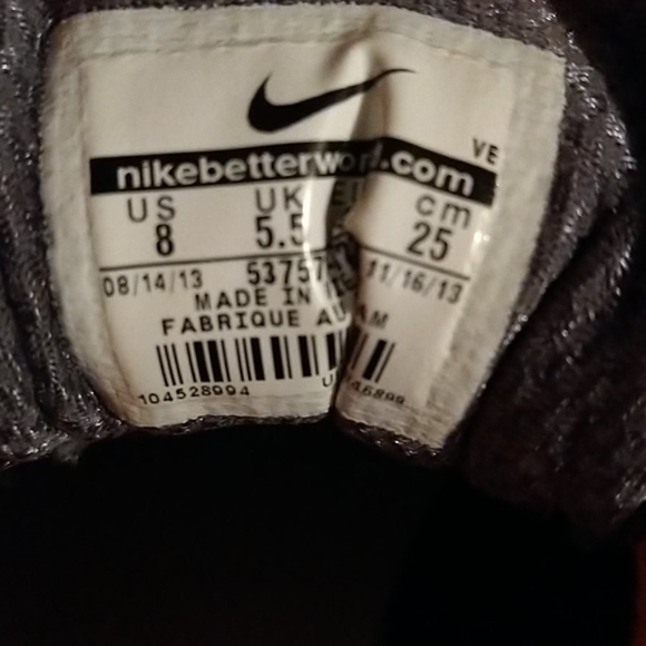 Nike shoes - Picture 4 of 4